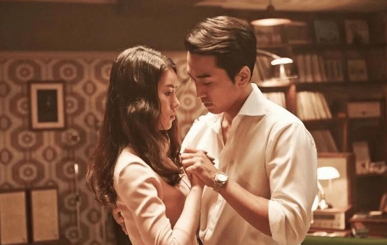 韩剧秘密爱在线观看：禁忌爱情背后，是高风险的情感博弈