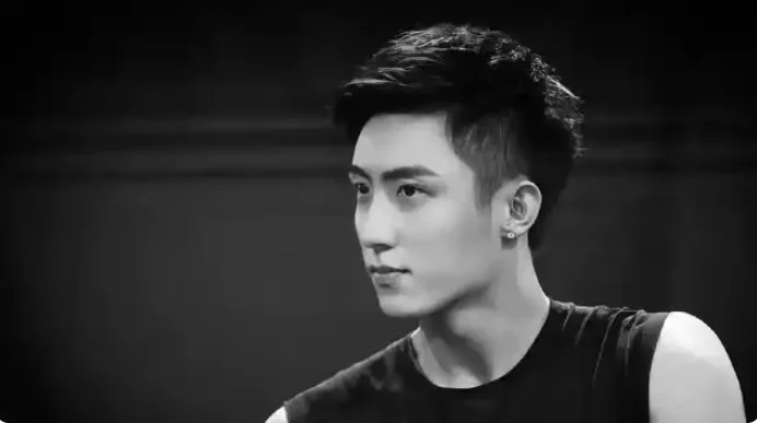 明星无效健身案例_陈伟霆健身尴尬_娱乐圈 健身 明星