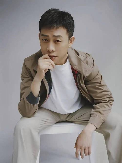 娱乐圈硬汉什么样？看看吴京张译就知道了